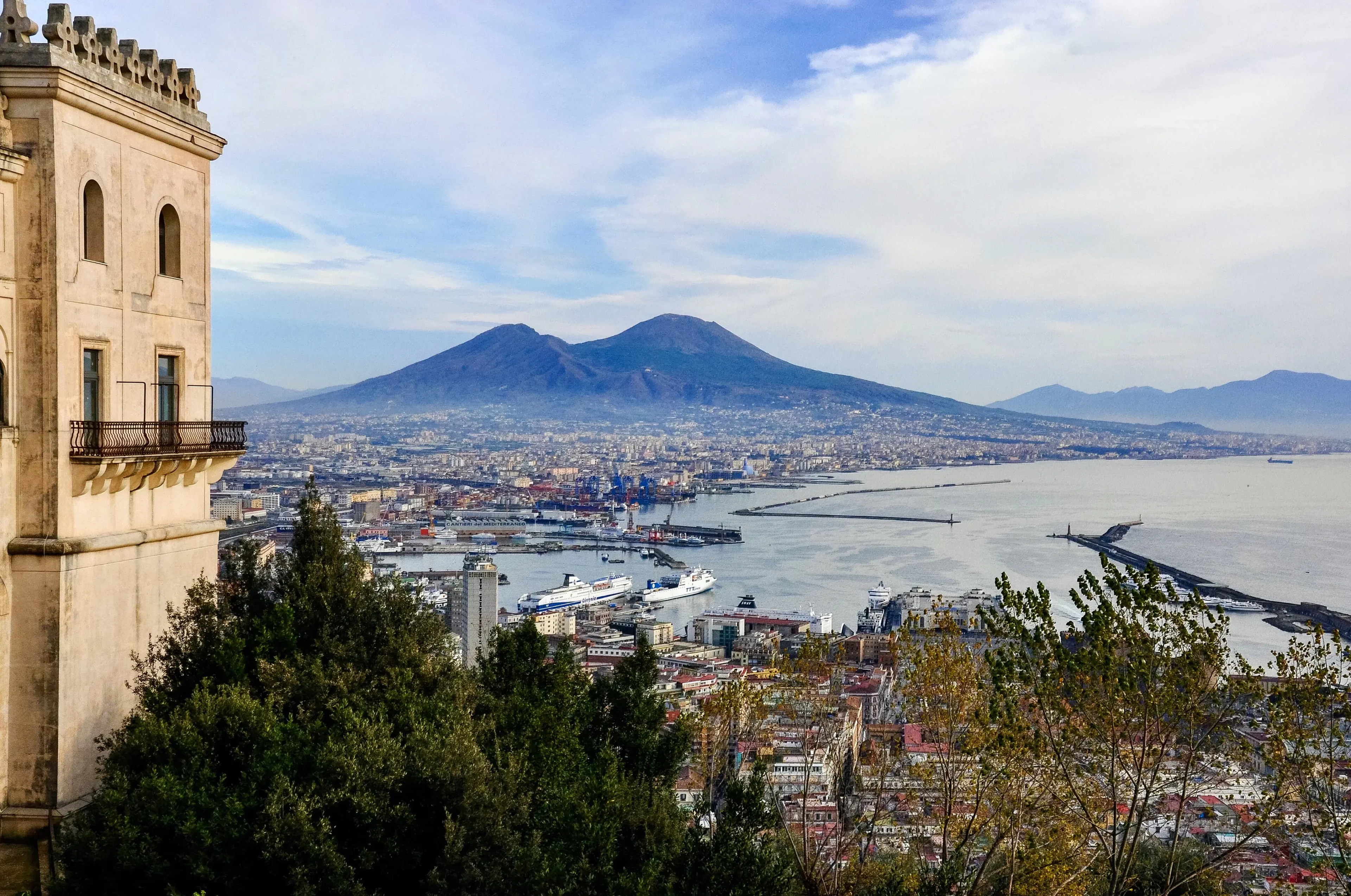 ナポリ、イタリアでの観光 | 2日間、3日間、4日間、5日間のトップ20のアクティビティ - 最高の旅